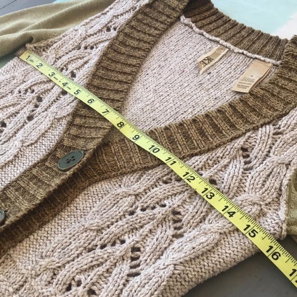 BKE Long Sleeve Button Down Loose Cable Knit Cardigan Sweater - Picture 8 of 9